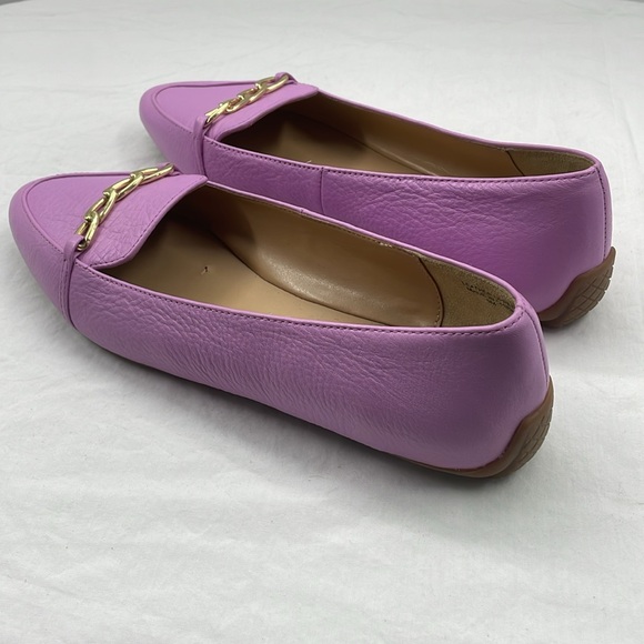 NWOB. Talbots 9M Francesca Chainlink Driving Moccasins - Pebbled Leather. - Picture 7 of 12